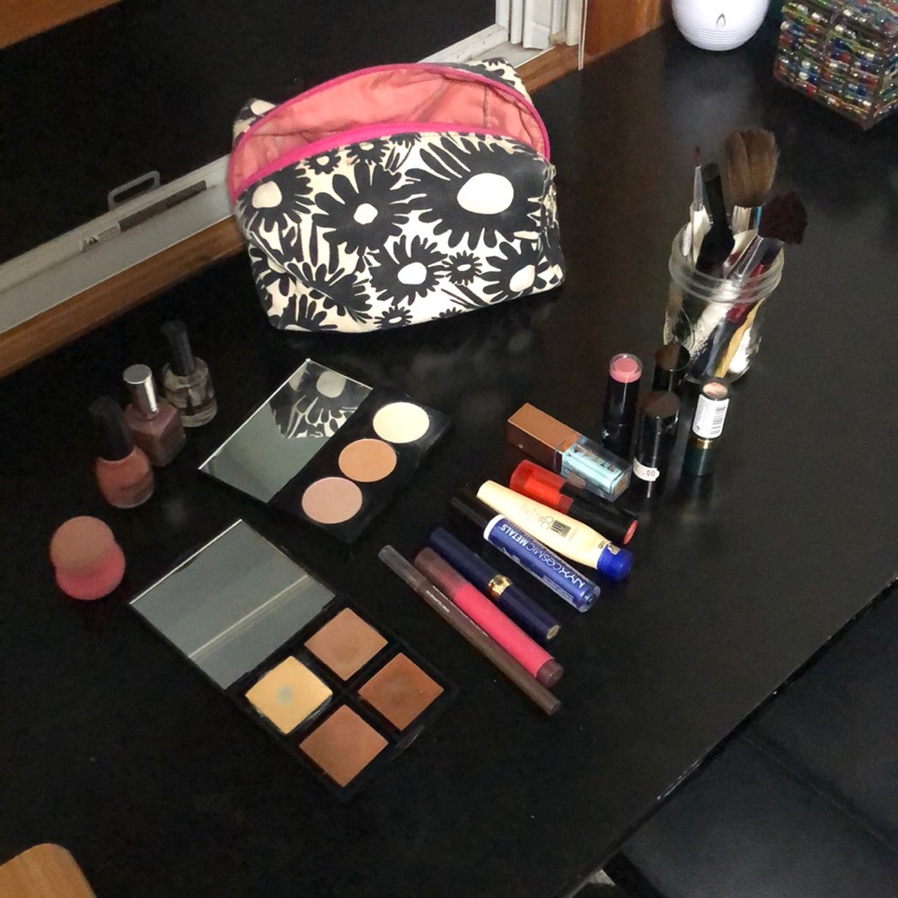 Makeup hodge podge